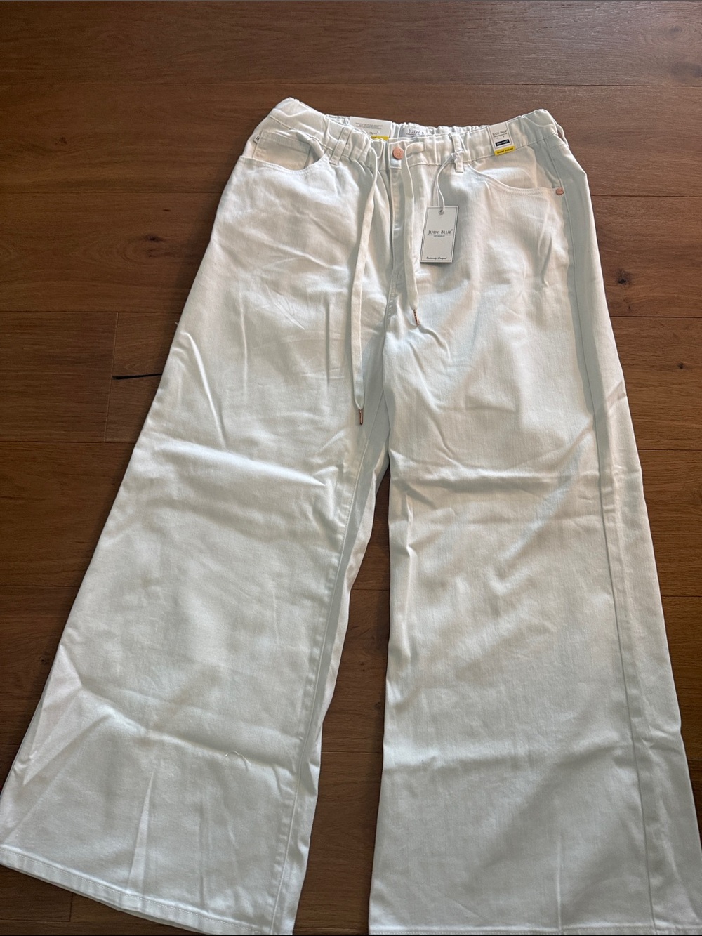 Judy Blue Wide Leg Drawstring Pants - Palazzo White, size 13/31 Short, NWT